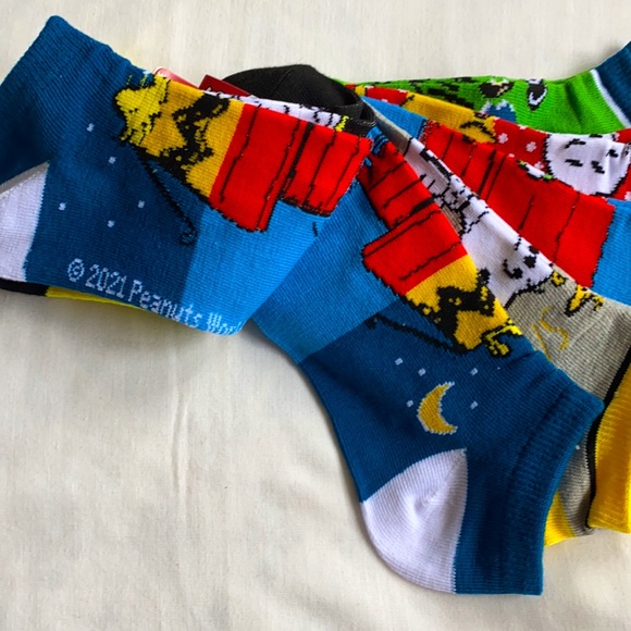 Snoopy Peanuts socks 6 pairs NWT - Picture 3 of 12